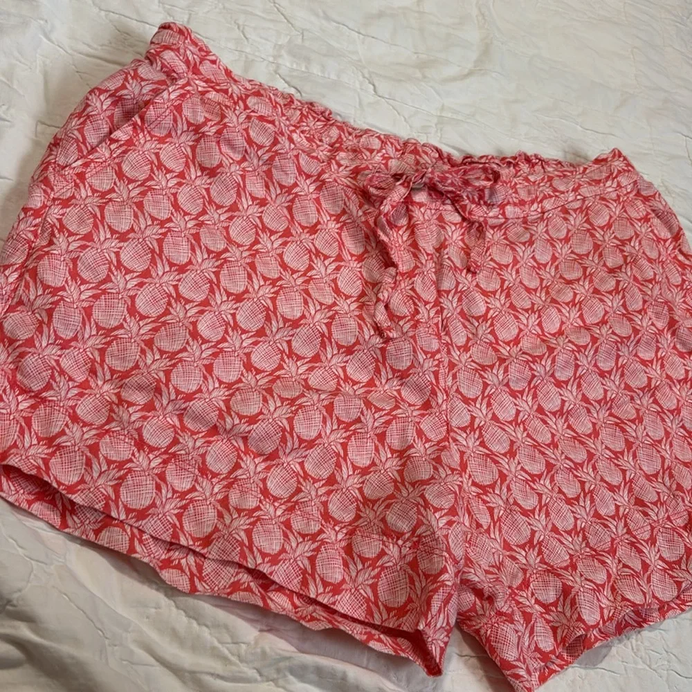 Tommy Bahama Pink Patterned‎ Women Shorts